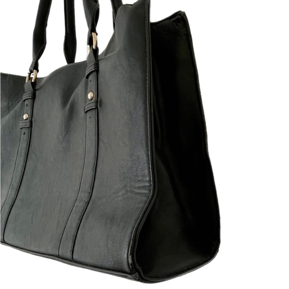 🎉FREE with 3+ items purchased🎉 FOREVER 21 Vegan Leather Bag - Picture 9 of 14